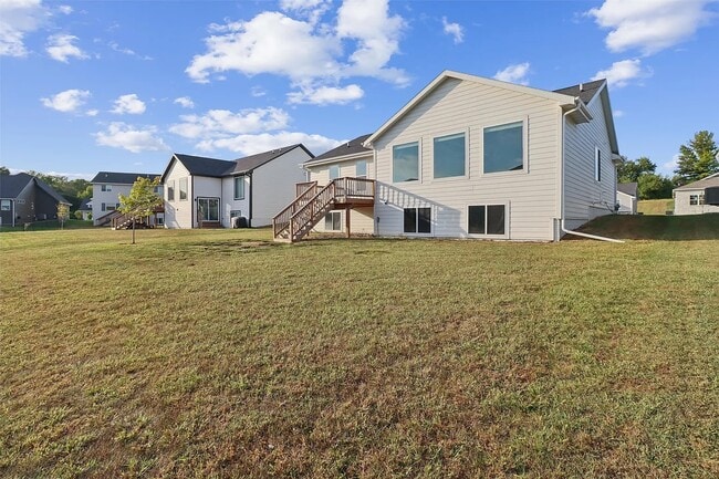 Photo - 520 Meadows Ct