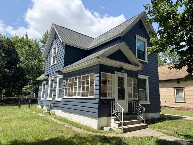 Photo - 222 N Gorham St