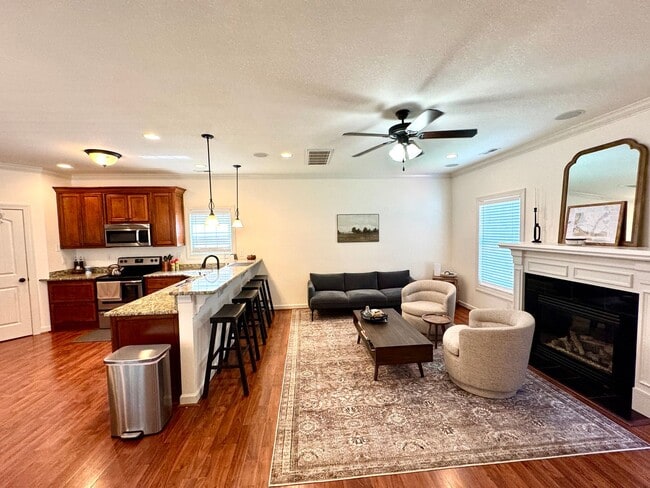 Photo - Beautiful Home near Town Center