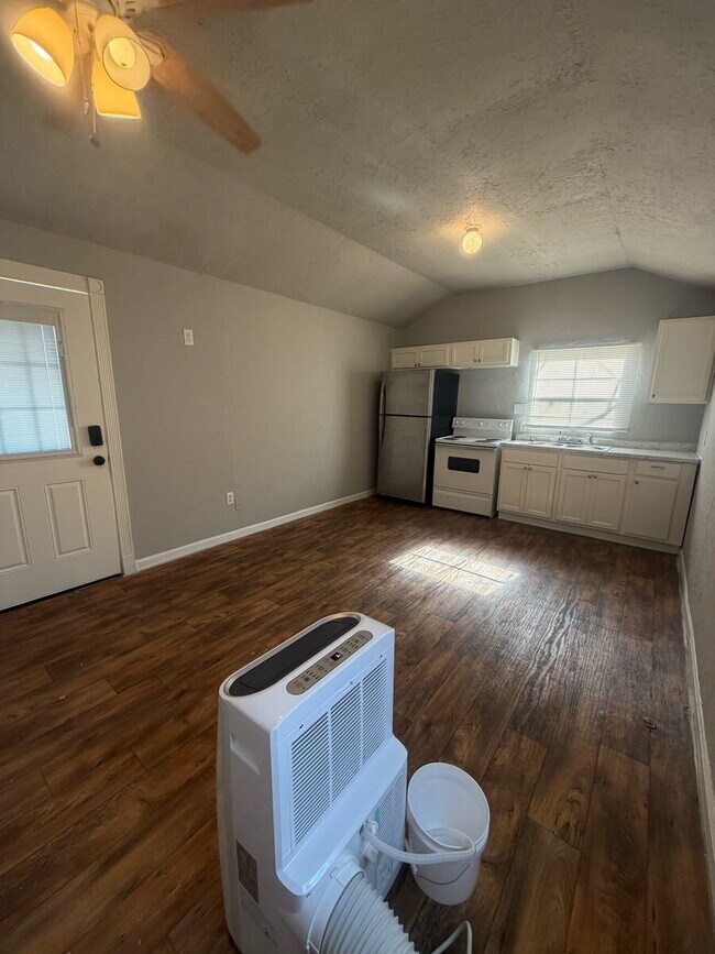 Photo - 1060 W I-20 Access Rd