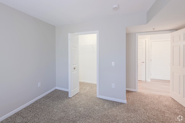 2 BR, 1 BA