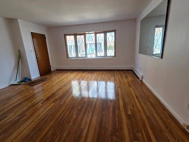 Photo - 777 Montgomery St