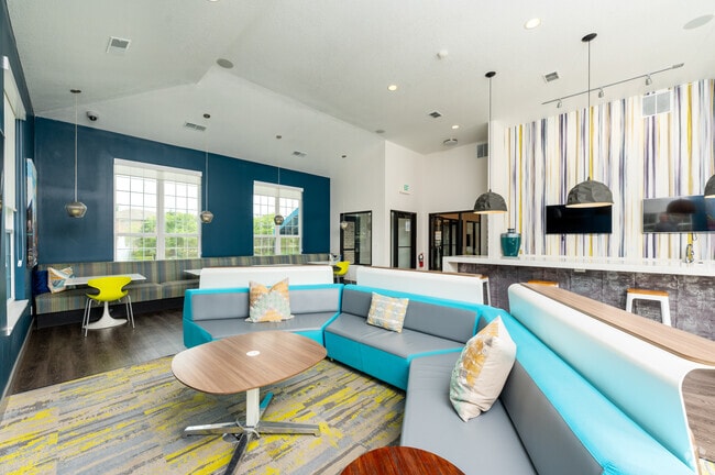 Casa club - Village West