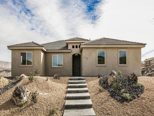 Building Photo - Beautiful 3 Bedroom, 2 bathroom Home in Hu...