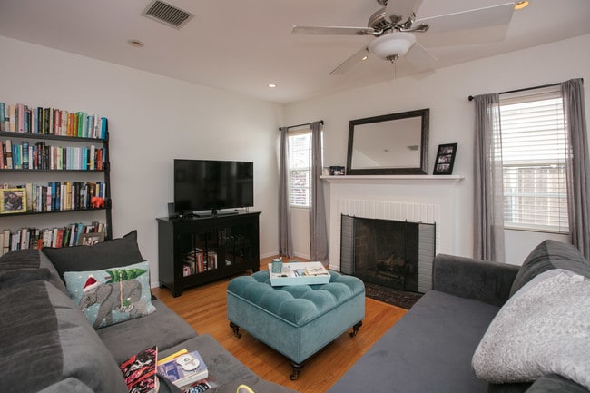 working fireplace - 1622 Franklin St