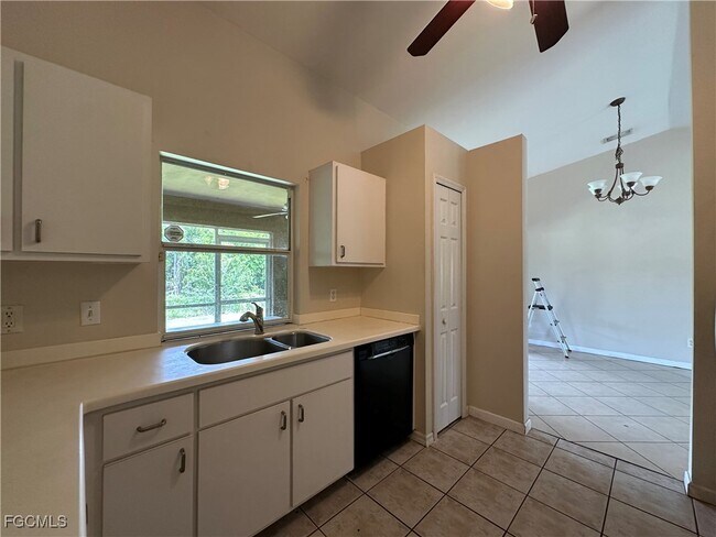 Photo - 8347 Caloosa Rd