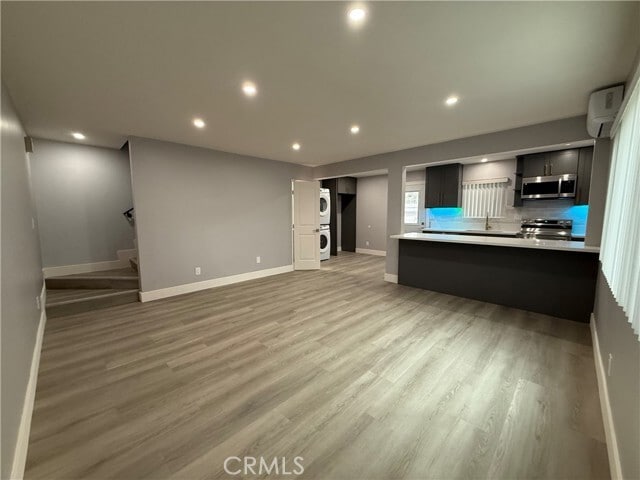 Building Photo - 25930 Cypress St Rental
