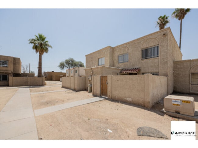 Building Photo - Discover Comfort and Style in this Phoenix... Rental
