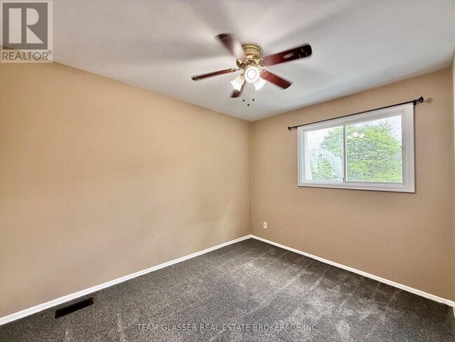 Photo - 165 Boullee St