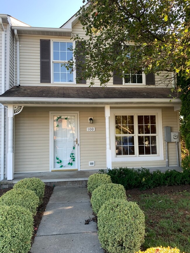 Building Photo - 100 Equestrian Dr Rental