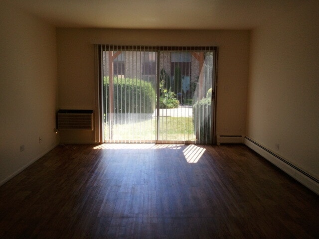 Photo - Terrace Oaks Apartments