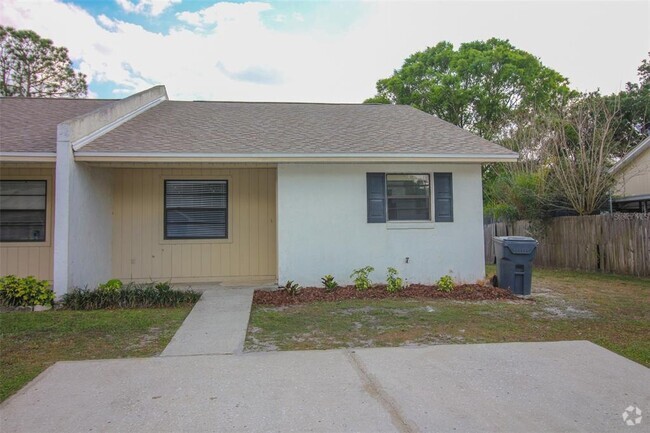 Building Photo - 906 Winnie Ln Rental