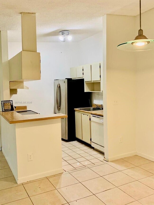 Photo - 809 NE 199th St Unit 206-7