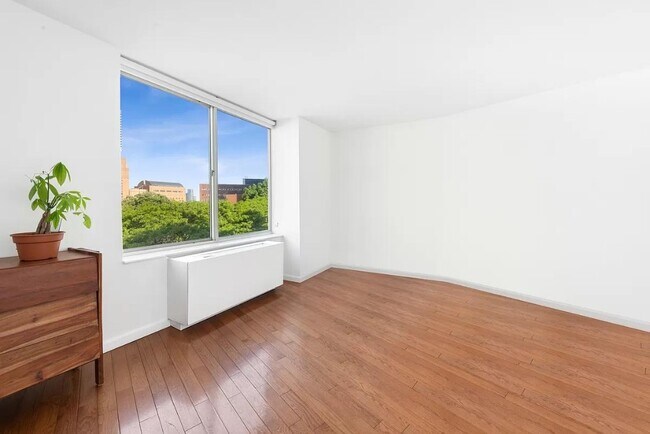 Photo - 303 Greenwich St Condo Unit 6-K
