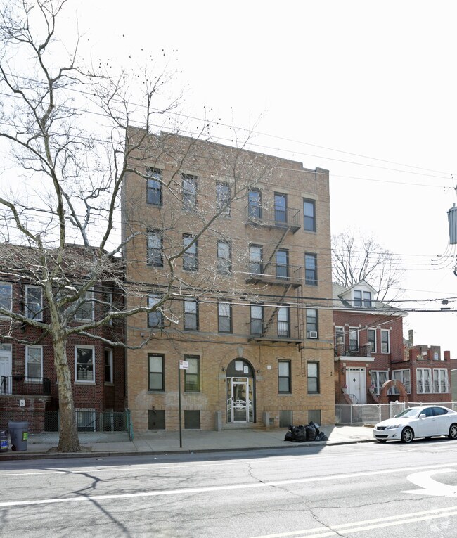 Photo - 3226 Bronxwood