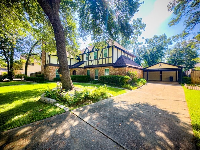Photo - 10723 Elmdale Dr