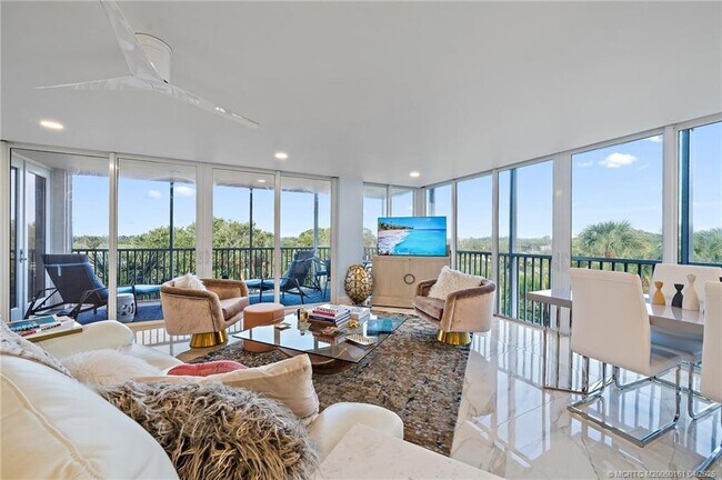 Photo - 669 NE Plantation Rd Unit 201