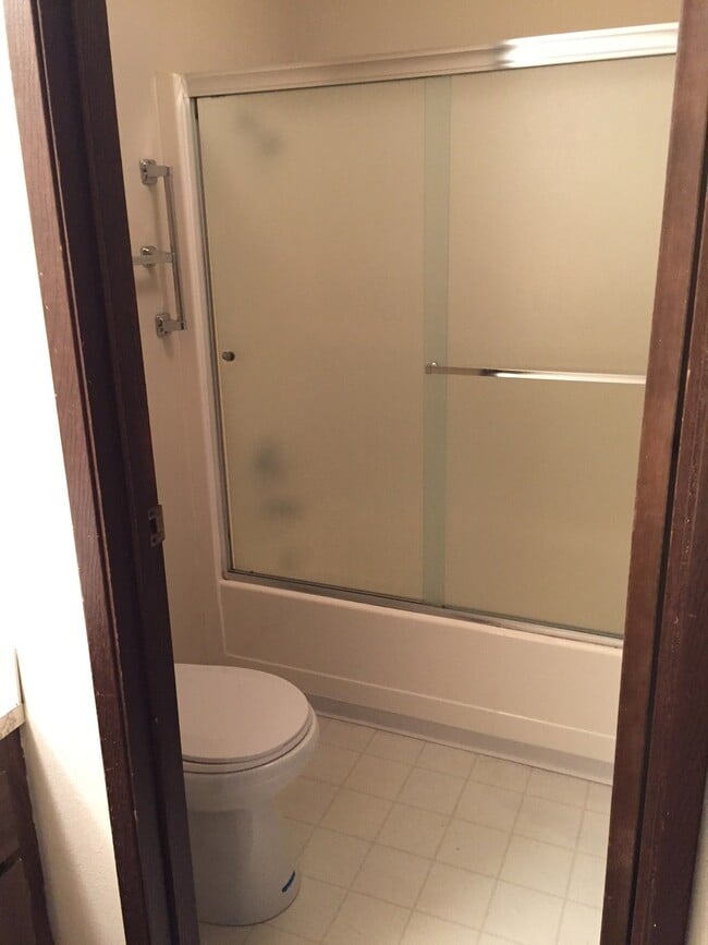 Photo - 1205 W Ivy Ave Unit #101