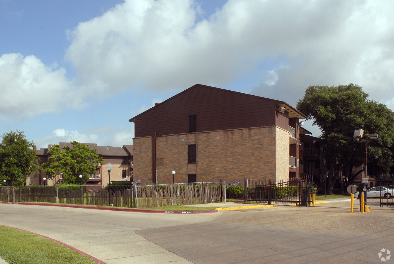 Photo - Anna Dupree Terrace