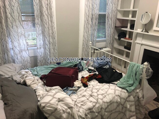 Photo - 74 Revere St Unidad 2R