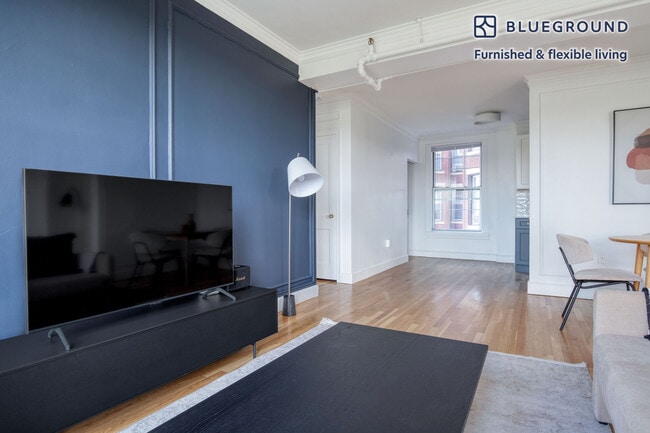 Photo - 1284 Beacon St Unidad FL6-ID899