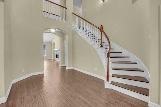 Photo - 2919 Silverbit Trail Ln