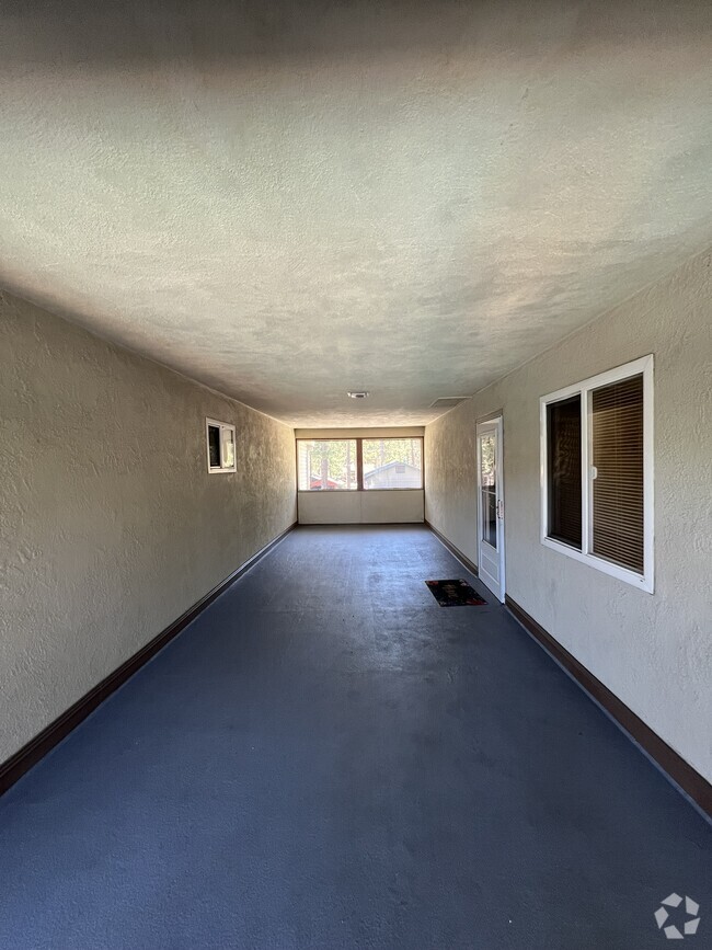 Building Photo - 3344 Sandy Way Rental