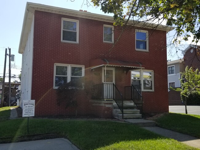 Photo - 324 E 3rd St Unidad 3