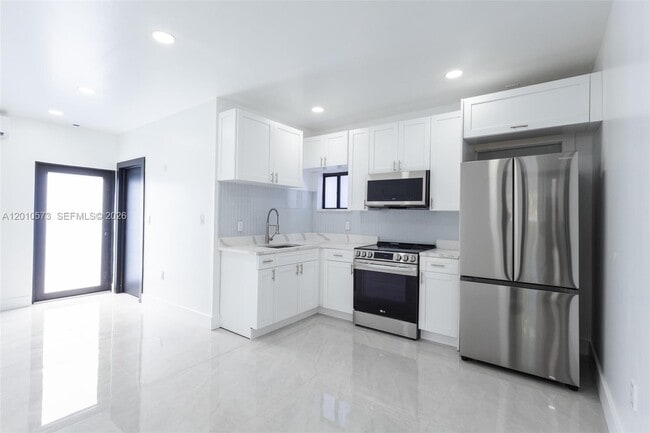 Building Photo - 571 NW 152nd St
