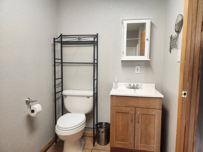 Photo - 108 E Main St