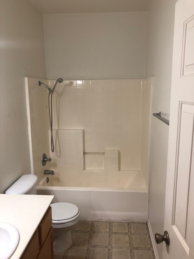 Photo - 47395 Monroe St Unidad 226