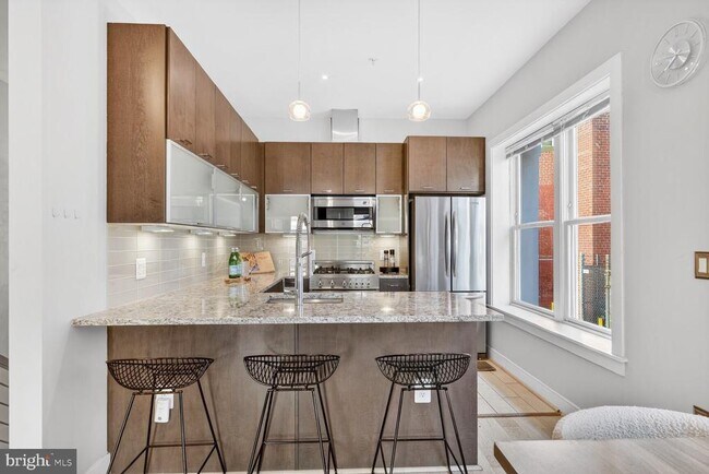 Photo - 2142 O St NW Unit 100
