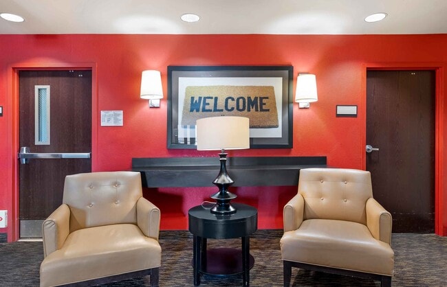 Furnished Studio-Chicago - Hanover Park