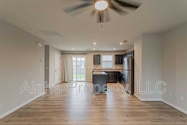 Photo - 10 Torrington Dr
