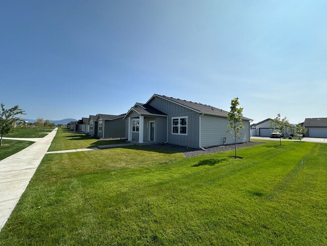 Photo - Brand New Foxtail Rancher
