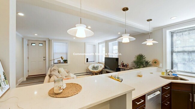 Photo - 31 Glenville Ave Unit 1