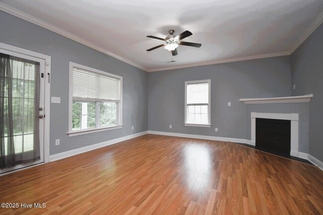 Photo - 1916 Cambria Dr