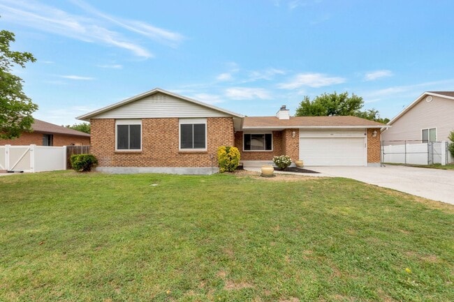 Building Photo - 2237 Karalee Way