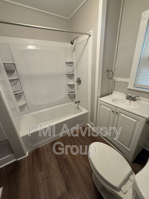 Photo - 709 SW Watson Ave