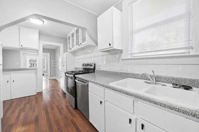 Photo - 662 E Saratoga St
