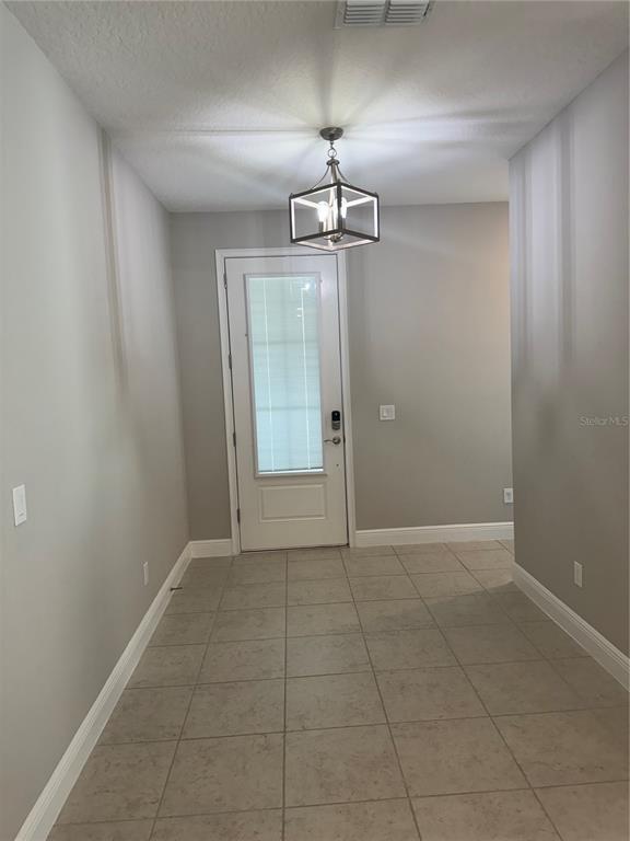 Photo - 6940 Bridgman St