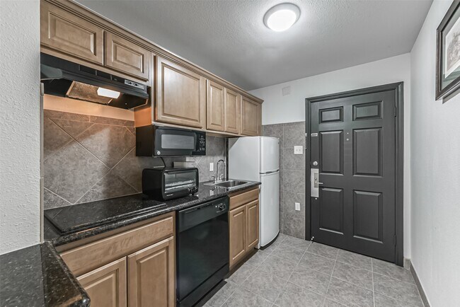 Photo - 1025 Swanson St Unit 311