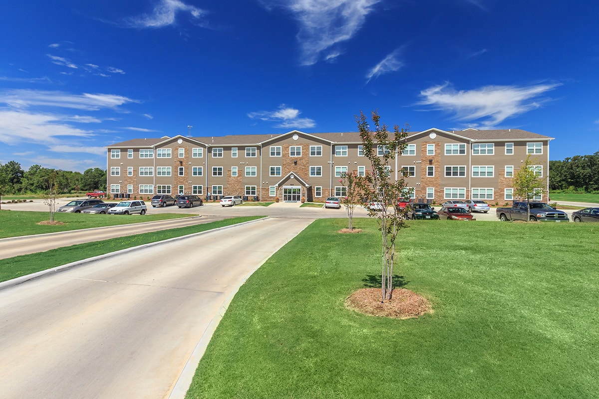 Hunter's Chase Senior Apartments - Hunter's Chase Senior Apartments