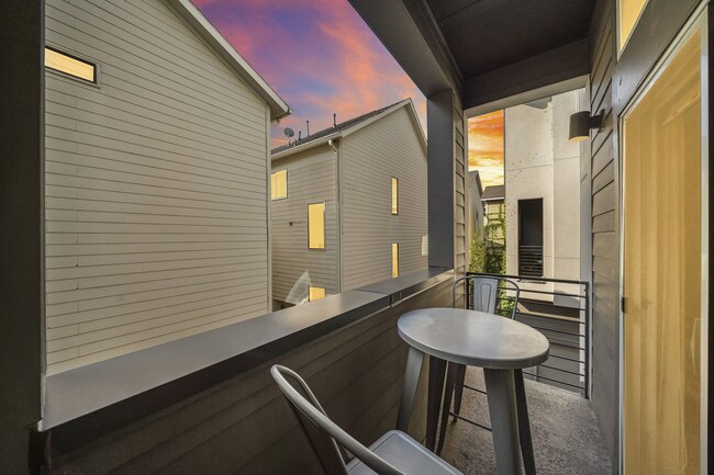 Photo - 4309 Marina St