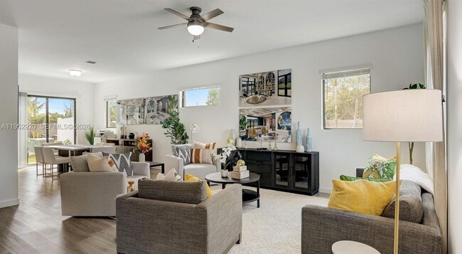 Photo - 1001 NE 58th St