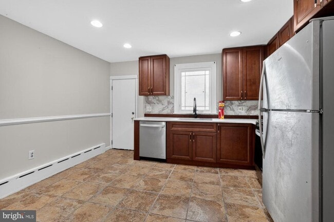 Photo - 2524 E Lehigh Ave