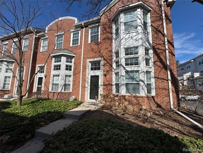 Building Photo - 115 Georgetown Square N Unit 10