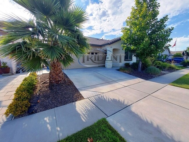 Photo - Lovley home in the Edgewater subdivision near Pow Mia Park