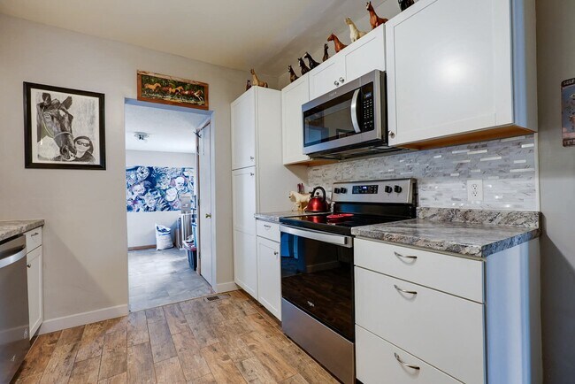 Photo - 206 S 15th St House