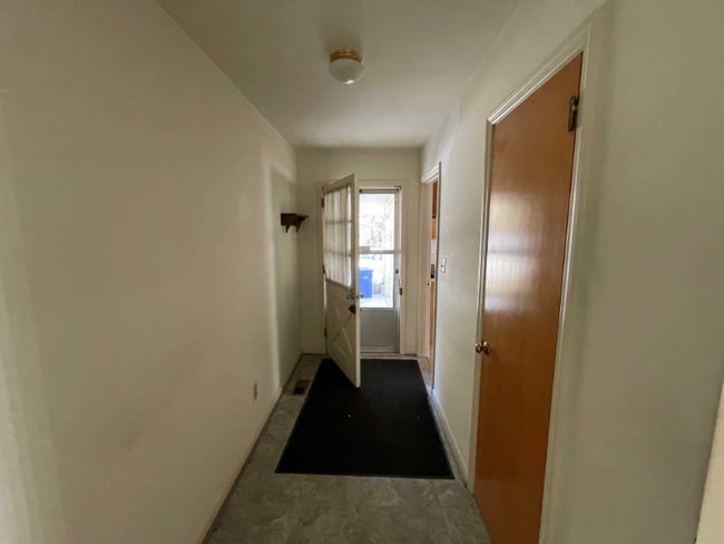 Photo - 9 Dinwiddie Pl